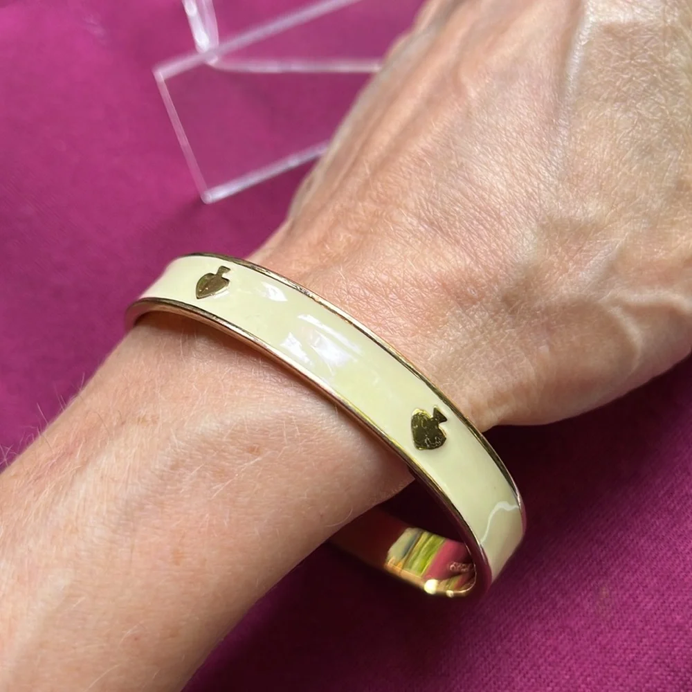 Kate Spade cream enamel gold tone metal bangle cuff bracelet - Picture 9 of 12